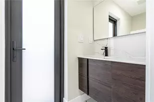 601 NE 1st, Miami, FL 33132 - Photo 11