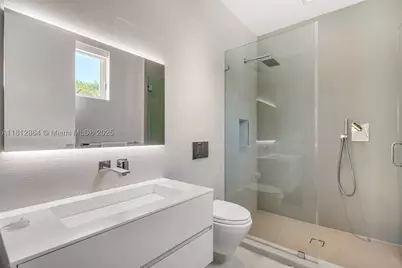 420 Island, Key Biscayne, FL 33149 - Photo 45