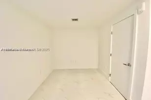 16385 Biscayne, North Miami Beach, FL 33160 - Photo 3