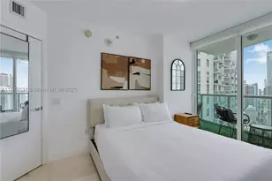 41 SE 5th, Miami, FL 33131 - Photo 9