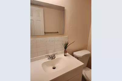 241 SE 9th #110, Pompano Beach, FL 33060 - Photo 7
