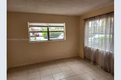 241 SE 9th #110, Pompano Beach, FL 33060 - Photo 9
