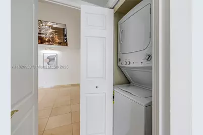 20281 E Country Club #1412, Aventura, FL 33180 - Photo 17