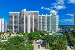 20281 E Country Club, Aventura, FL 33180 - Photo 3