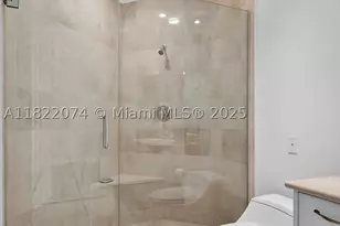 20155 NE 38th, Aventura, FL 33180 - Photo 57