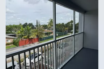 215 SE 3rd #307B, Hallandale Beach, FL 33009 - Photo 29