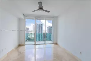 31 SE 5th, Miami, FL 33131 - Photo 9