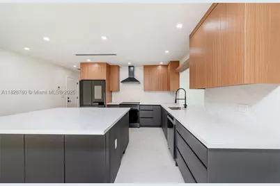 7101 E Troon, Miami Lakes, FL 33014 - Photo 11