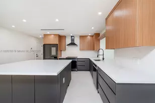 7101 E Troon, Miami Lakes, FL 33014 - Photo 11