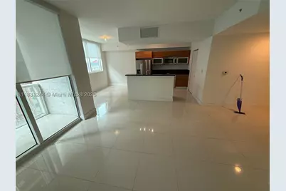 244 Biscayne #908, Miami, FL 33132 - Photo 3