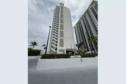 17375 Collins #702, Sunny Isles Beach, FL 33160 - Photo 19