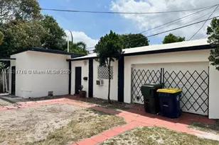 42 SE 10th, Dania Beach, FL 33004 - Photo 3