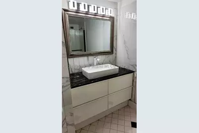 18051 Biscayne #1705, Aventura, FL 33160 - Photo 27