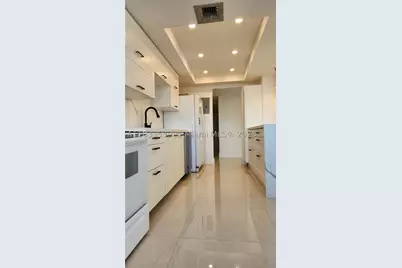 18051 Biscayne #1705, Aventura, FL 33160 - Photo 3