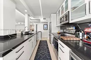 9 Island, Miami Beach, FL 33139 - Photo 11