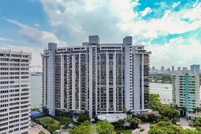 9 Island #406, Miami Beach, FL 33139 - Photo 17