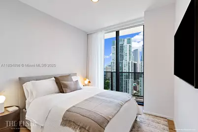 398 NE 5th #4018, Miami, FL 33132 - Photo 11