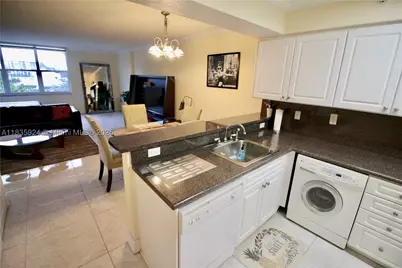2501 S Ocean #427, Hollywood, FL 33019 - Photo 5