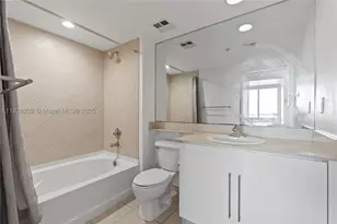 335 S Biscayne, Miami, FL 33131 - Photo 35