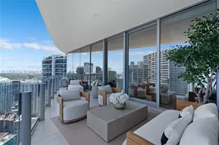 300 Biscayne Blvd, Miami, FL 33131 - Photo 9