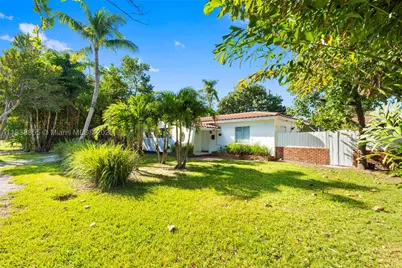 738 Fernwood, Key Biscayne, FL 33149 - Photo 1