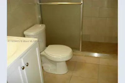 5755 W 20 #206, Hialeah, FL 33012 - Photo 15