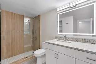 900 Bay, Miami Beach, FL 33141 - Photo 13