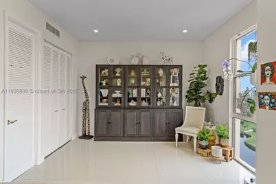 20379 W Country Club #PH38, Aventura, FL 33180 - Photo 9