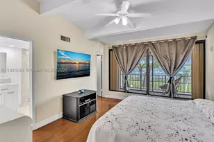19200 NE 25th, Miami, FL 33180 - Photo 43