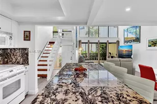 19200 NE 25th, Miami, FL 33180 - Photo 17