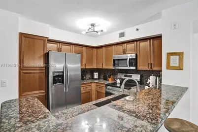 19701 E Country Club #5306, Aventura, FL 33180 - Photo 9