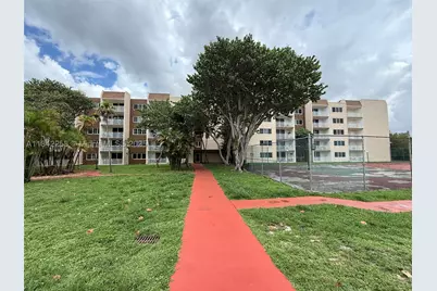 6930 Miami Gardens #1-217A, Hialeah, FL 33015 - Photo 3