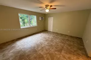 6930 Miami Gardens, Hialeah, FL 33015 - Photo 11