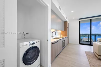 580 72nd #1210, Miami Beach, FL 33141 - Photo 7