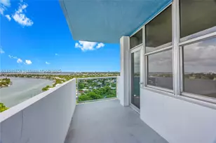 7441 Wayne, Miami Beach, FL 33141 - Photo 21