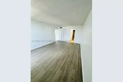 2020 NE 135th #807, North Miami, FL 33181 - Photo 9