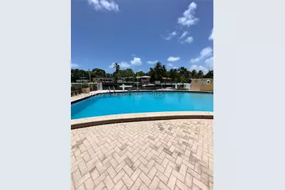 2020 NE 135th #807, North Miami, FL 33181 - Photo 15