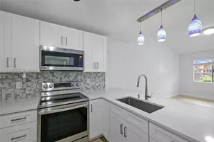 6322 Royal Woods, Fort Myers, FL 33908 - Photo 9