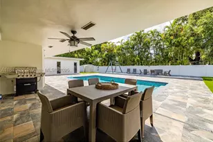 19810 NE 22nd, Miami, FL 33180 - Photo 29