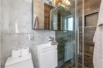 19810 NE 22nd, Miami, FL 33180 - Photo 15
