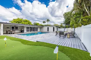 19810 NE 22nd, Miami, FL 33180 - Photo 27