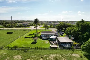 1921 SW 112th, Davie, FL 33325 - Photo 19