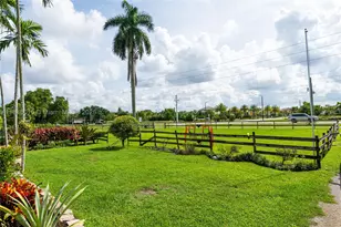 1921 SW 112th, Davie, FL 33325 - Photo 15