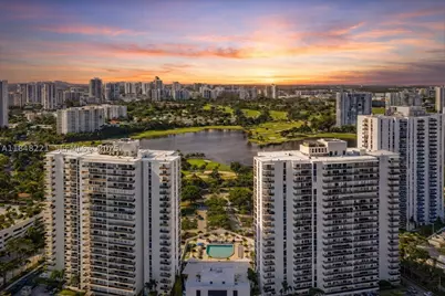 3701 N Country Club #204, Aventura, FL 33180 - Photo 11