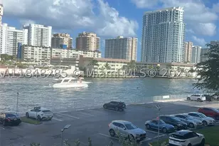 100 Golden Isles, Hallandale Beach, FL 33009 - Photo 15