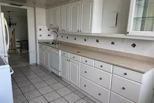 100 Golden Isles, Hallandale Beach, FL 33009 - Photo 5