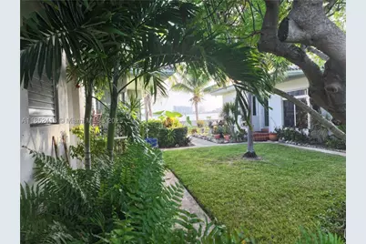 2200 Bay #3, Miami Beach, FL 33141 - Photo 9