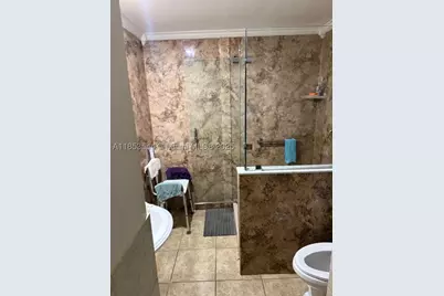 985 NE 146th, North Miami, FL 33161 - Photo 5