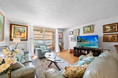 9461 Sunrise Lakes #207, Sunrise, FL 33322 - Photo 3