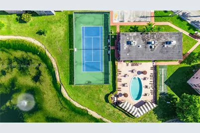 9461 Sunrise Lakes #207, Sunrise, FL 33322 - Photo 17